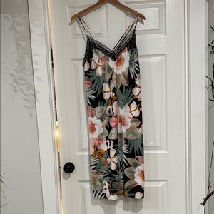 Floral Lace Trim Chemise